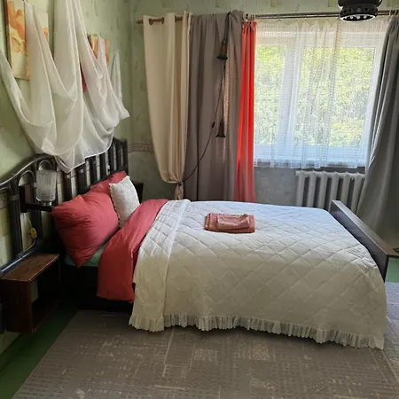 Cosy House With Forest View Hébergement de vacances