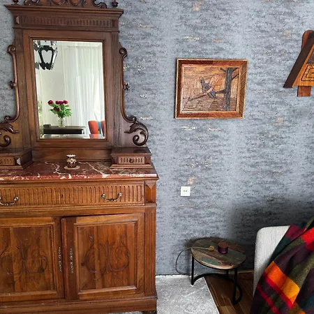Cosy House With Forest View Hébergement de vacances