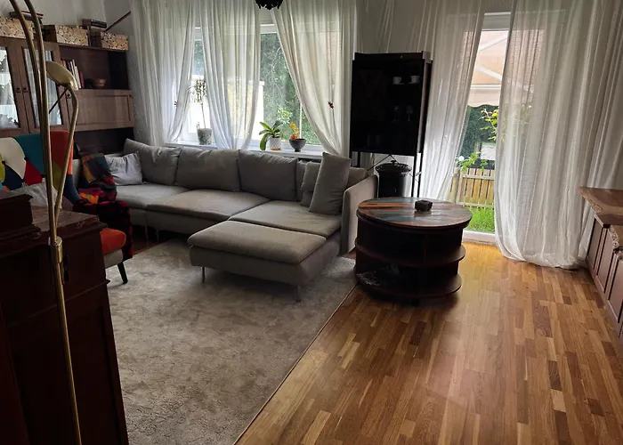 Cosy House With Forest View Hébergement de vacances *